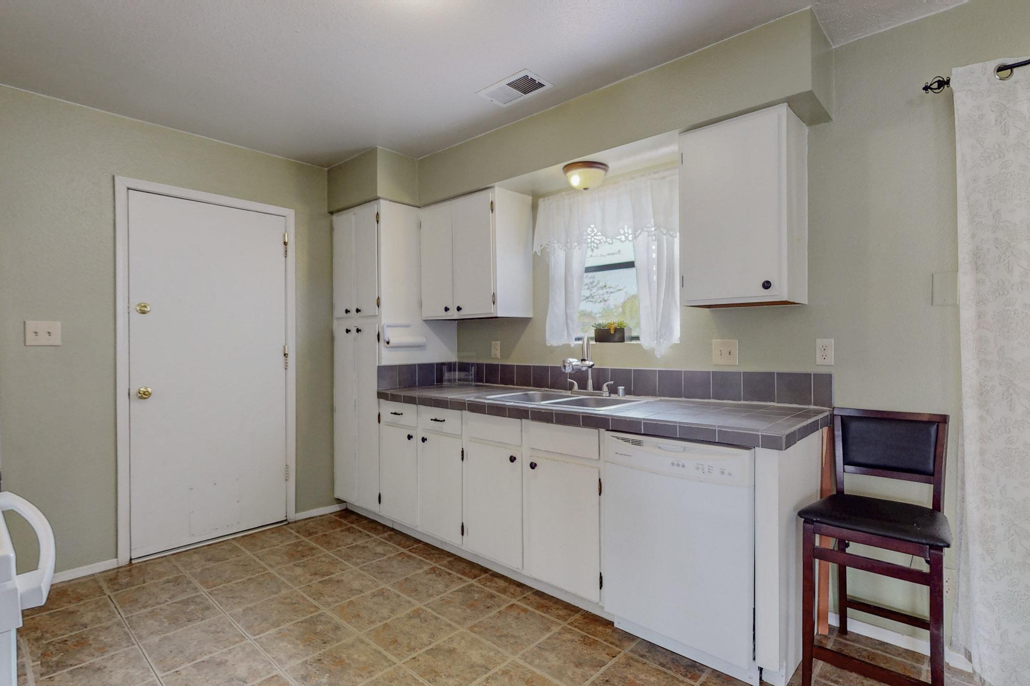 1351 Algodones Court, Rio Rancho, New Mexico image 9
