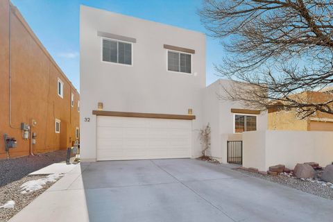 Photo of 32 Sunset Canyon Lane, Santa Fe, NM 87508 (MLS # 1098048)