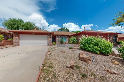Photo of 9214 Admiral Lowell Place NE, Albuquerque, NM 87111 (MLS # 1098445)