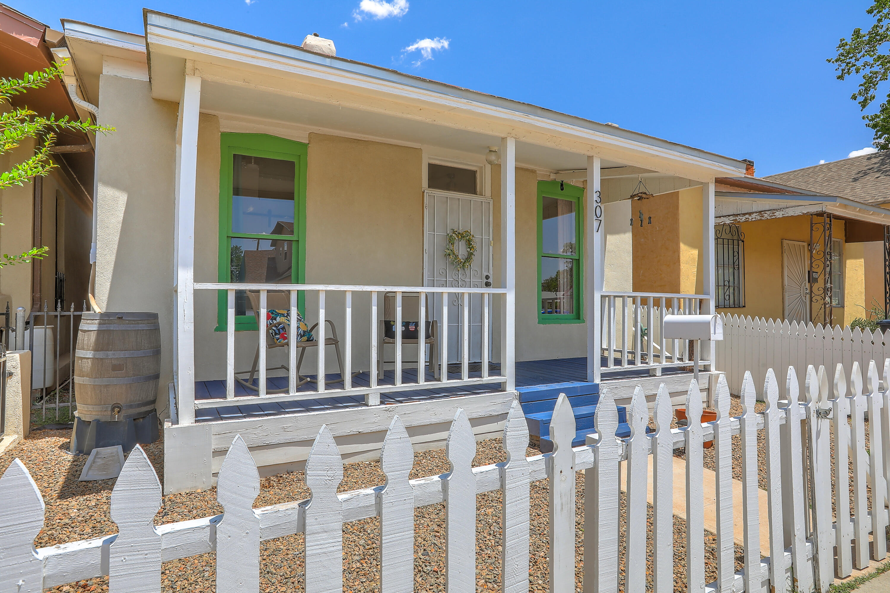 307 Hazeldine Avenue, Albuquerque, New Mexico image 1