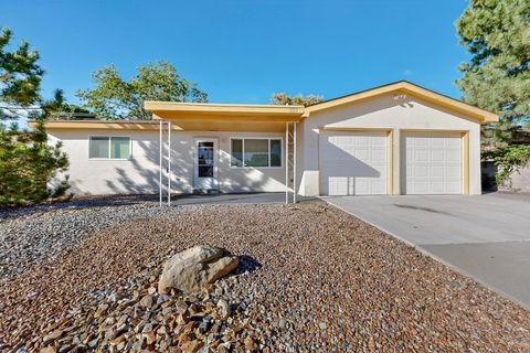 Photo of 8801 Avenales Avenue NE, Albuquerque, NM 87111 (MLS # 1093174)