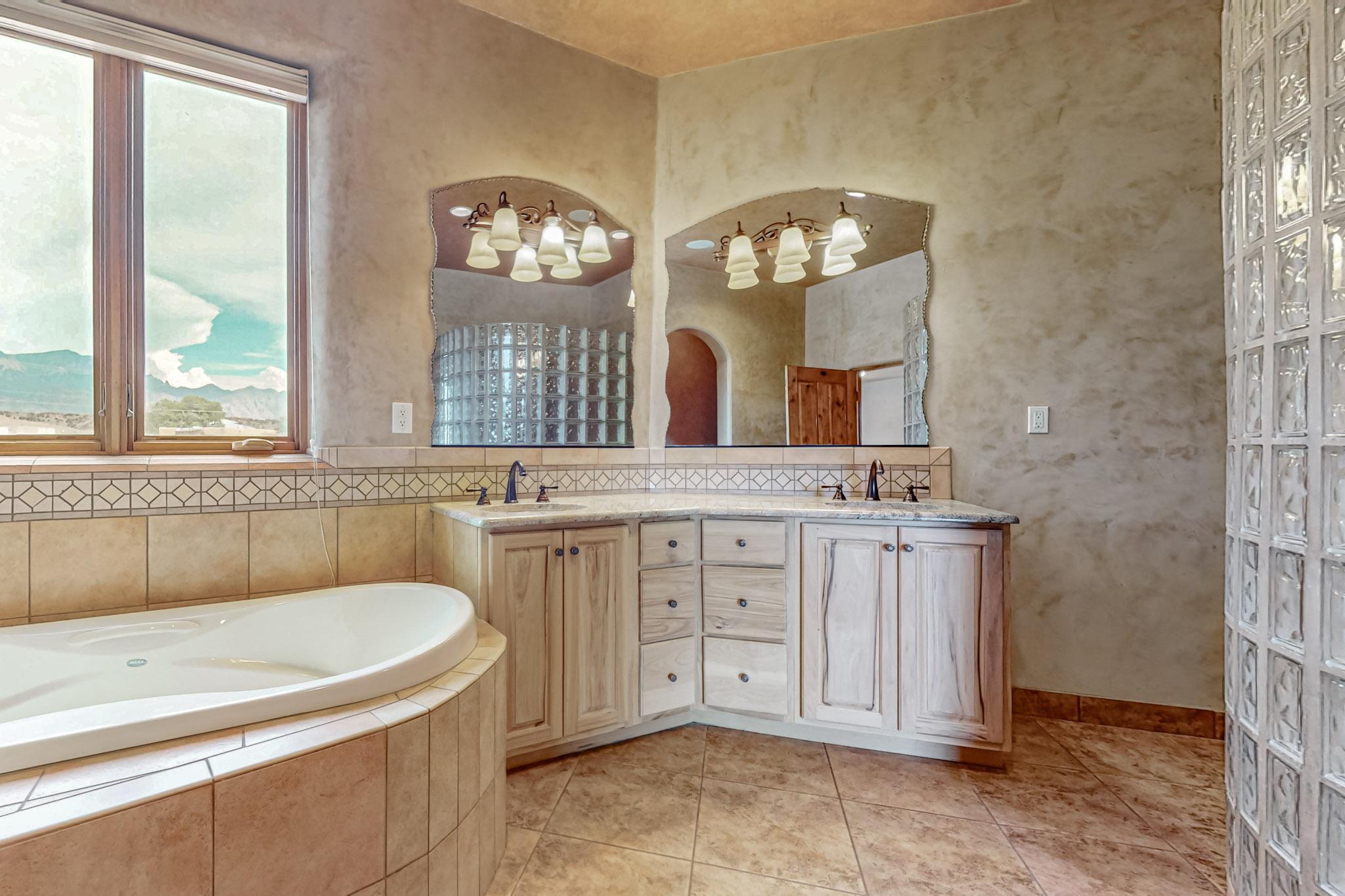 17 Llanito Road, Bernalillo, New Mexico image 34