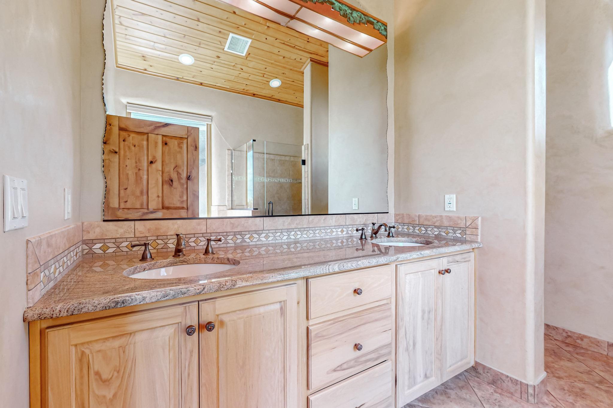 17 Llanito Road, Bernalillo, New Mexico image 40