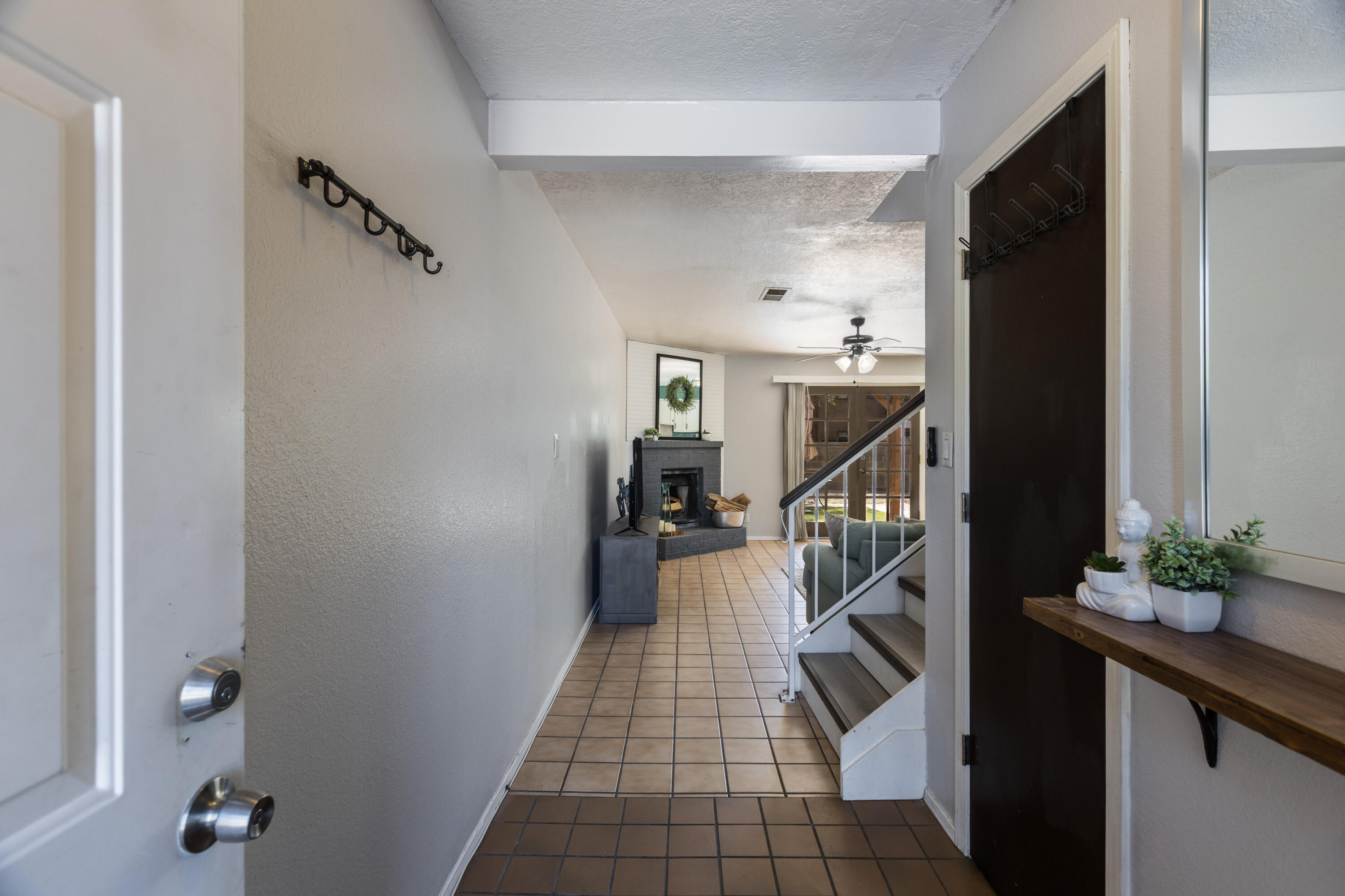 Albuquerque, New Mexico 87123, United States, 2 Bedrooms Bedrooms, ,3 BathroomsBathrooms,Residential,Active,228940