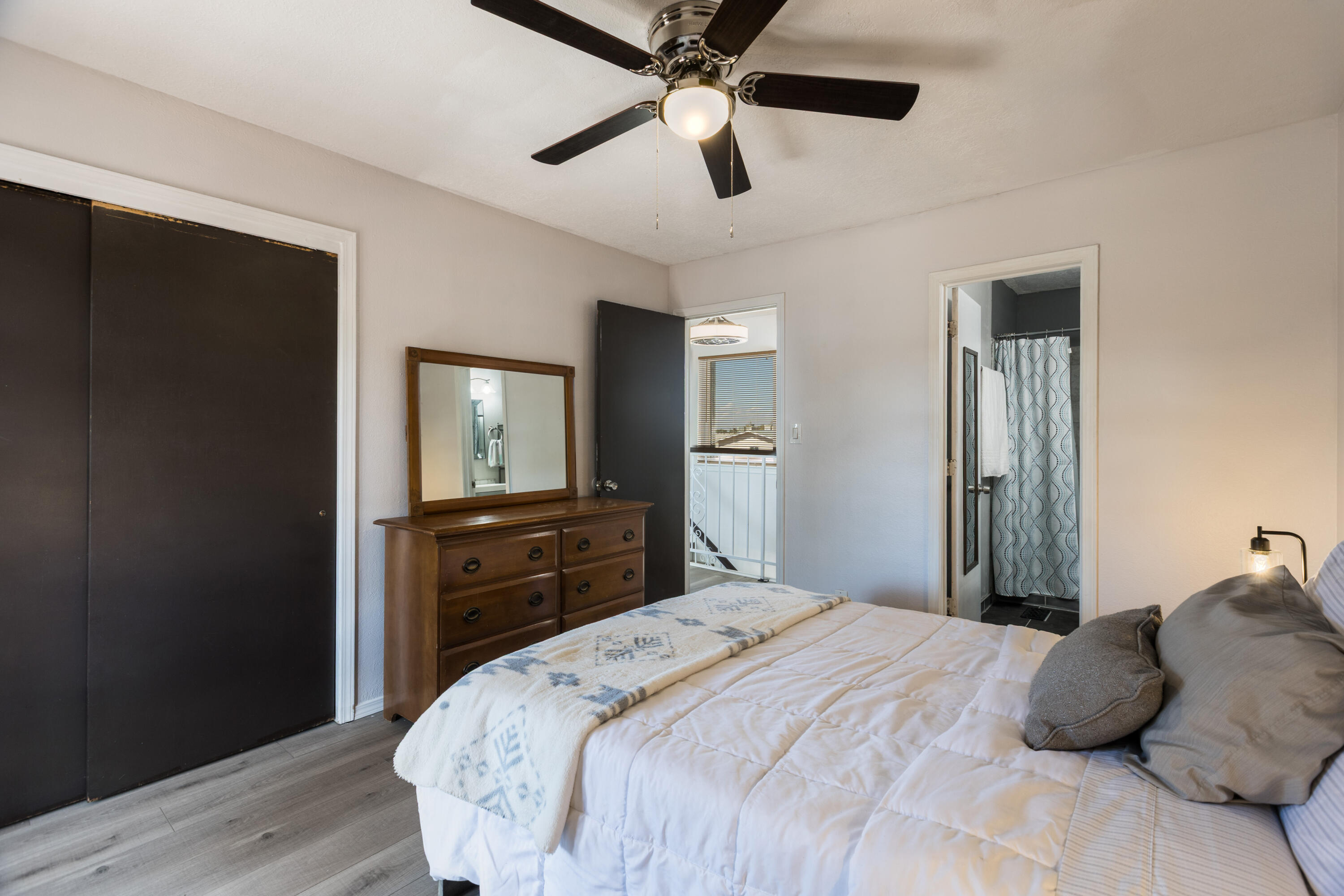 Albuquerque, New Mexico 87123, United States, 2 Bedrooms Bedrooms, ,3 BathroomsBathrooms,Residential,Active,228940