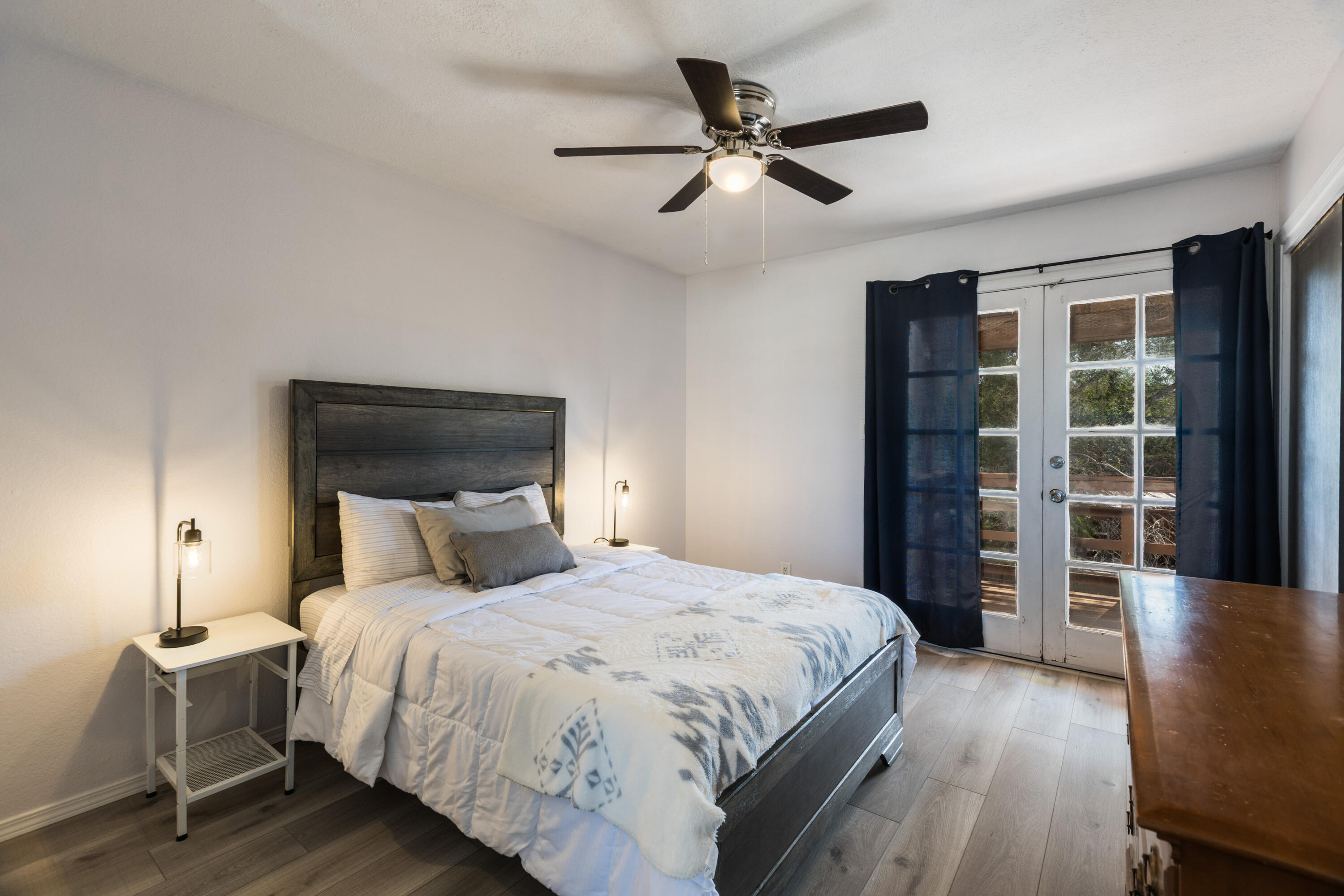 Albuquerque, New Mexico 87123, United States, 2 Bedrooms Bedrooms, ,3 BathroomsBathrooms,Residential,Active,228940