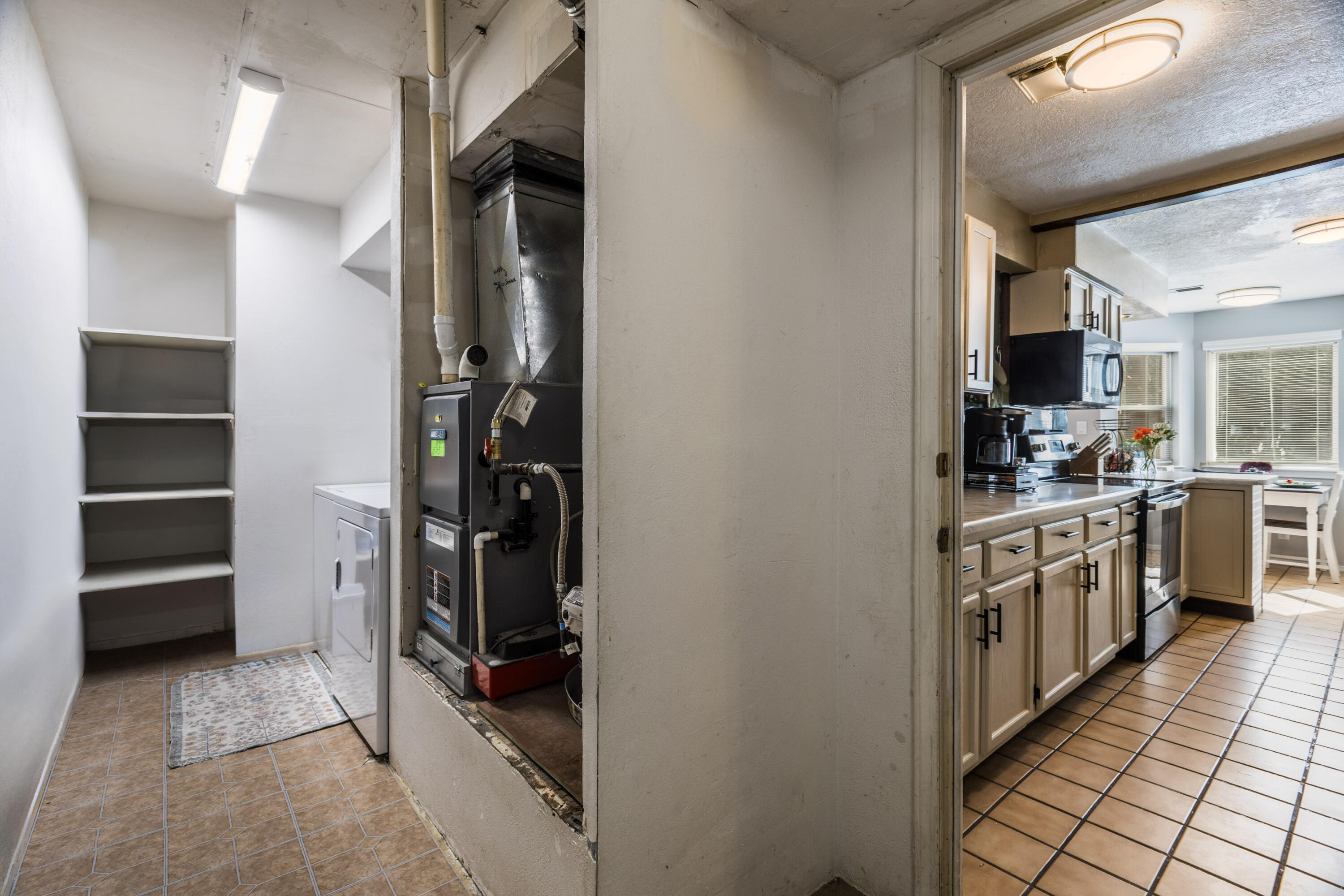 Albuquerque, New Mexico 87123, United States, 2 Bedrooms Bedrooms, ,3 BathroomsBathrooms,Residential,Active,228940