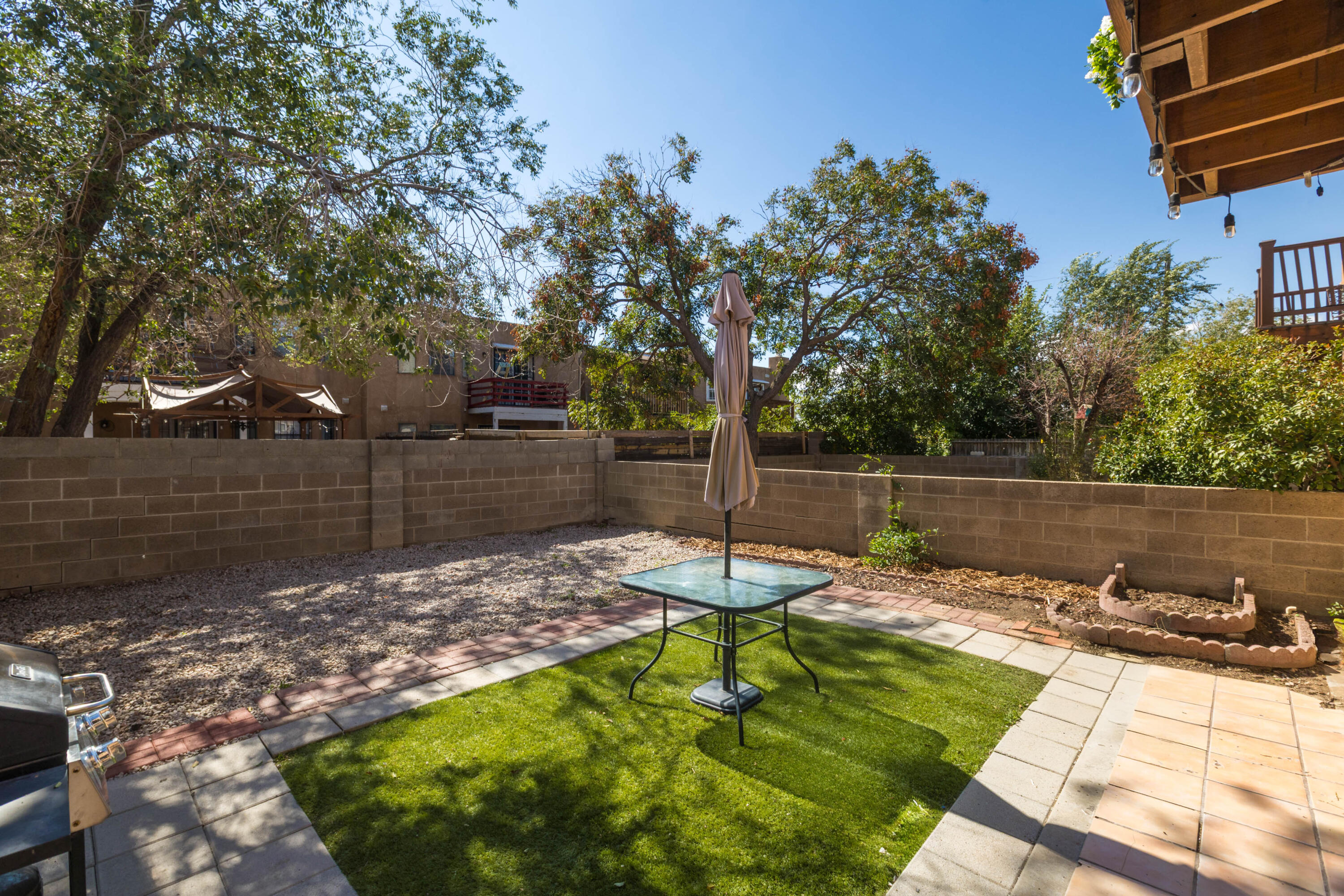 Albuquerque, New Mexico 87123, United States, 2 Bedrooms Bedrooms, ,3 BathroomsBathrooms,Residential,Active,228940