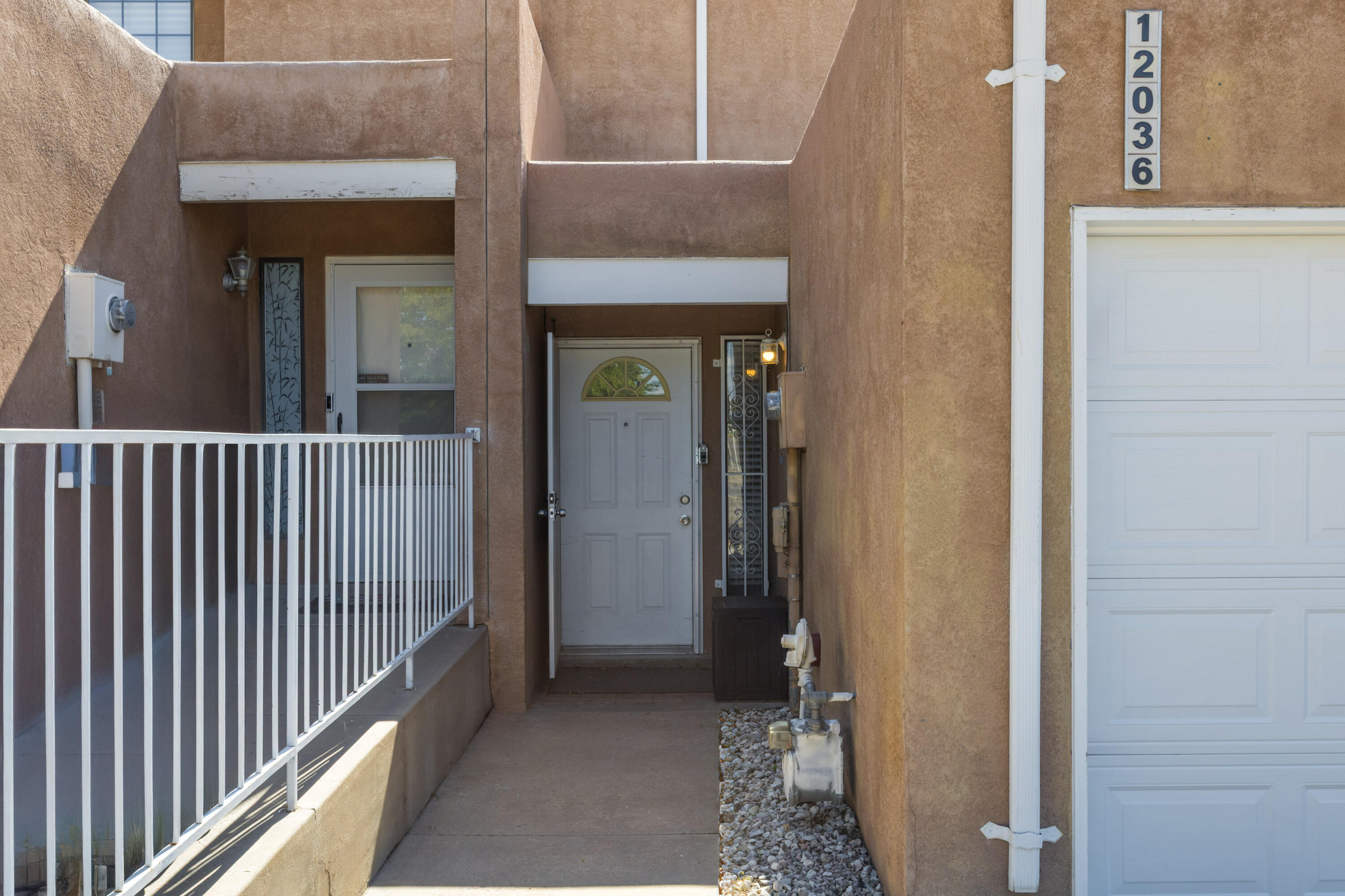 Albuquerque, New Mexico 87123, United States, 2 Bedrooms Bedrooms, ,3 BathroomsBathrooms,Residential,Active,228940