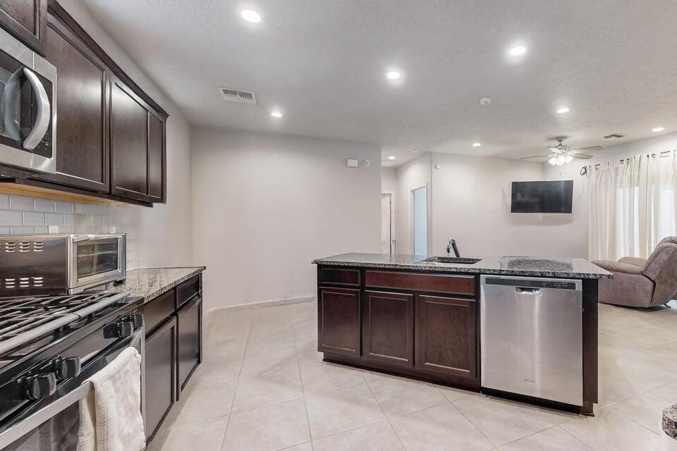 1472 Tierra Verde Loop, Los Lunas, New Mexico image 10