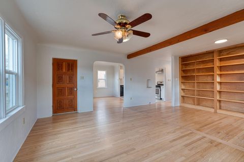 Photo of 2204 7th Street NW, Albuquerque, NM 87102 (MLS # 1096532)