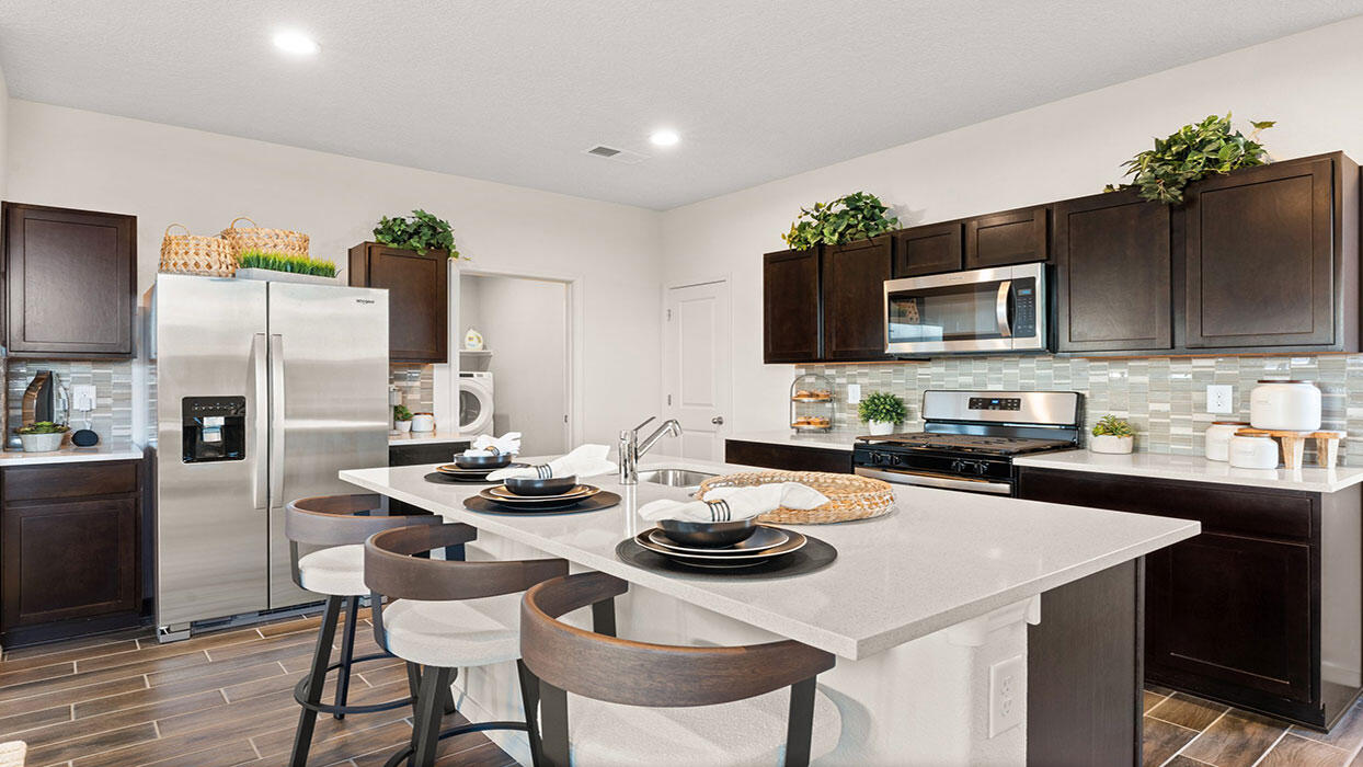 2605 Eglisfield Loop NE