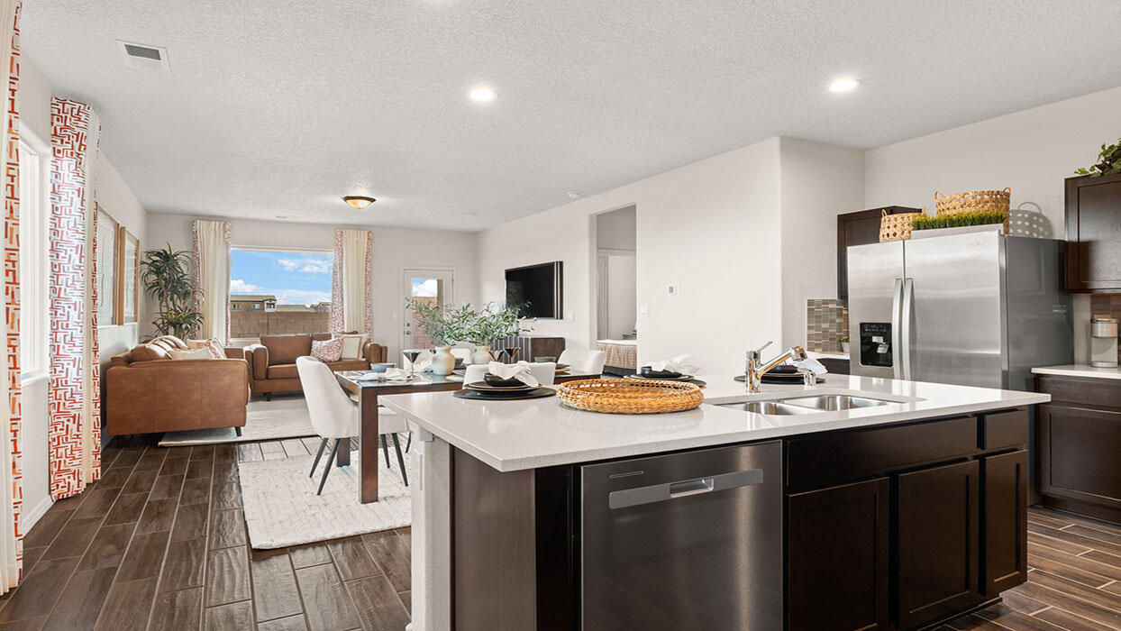 2605 Eglisfield Loop NE