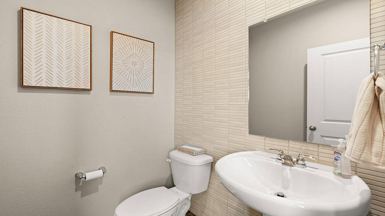 2605 Eglisfield Loop NE