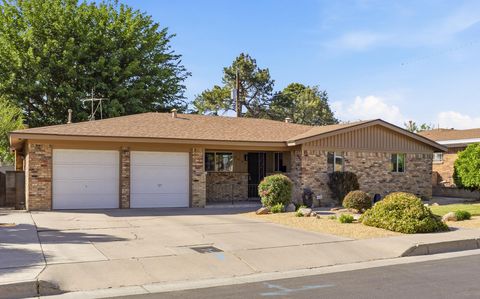 Photo of 2949 Wisconsin Street NE, Albuquerque, NM 87110 (MLS # 1102582)