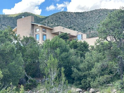 Photo of 30 Skyview Lane, Edgewood, NM 87015 (MLS # 1088982)