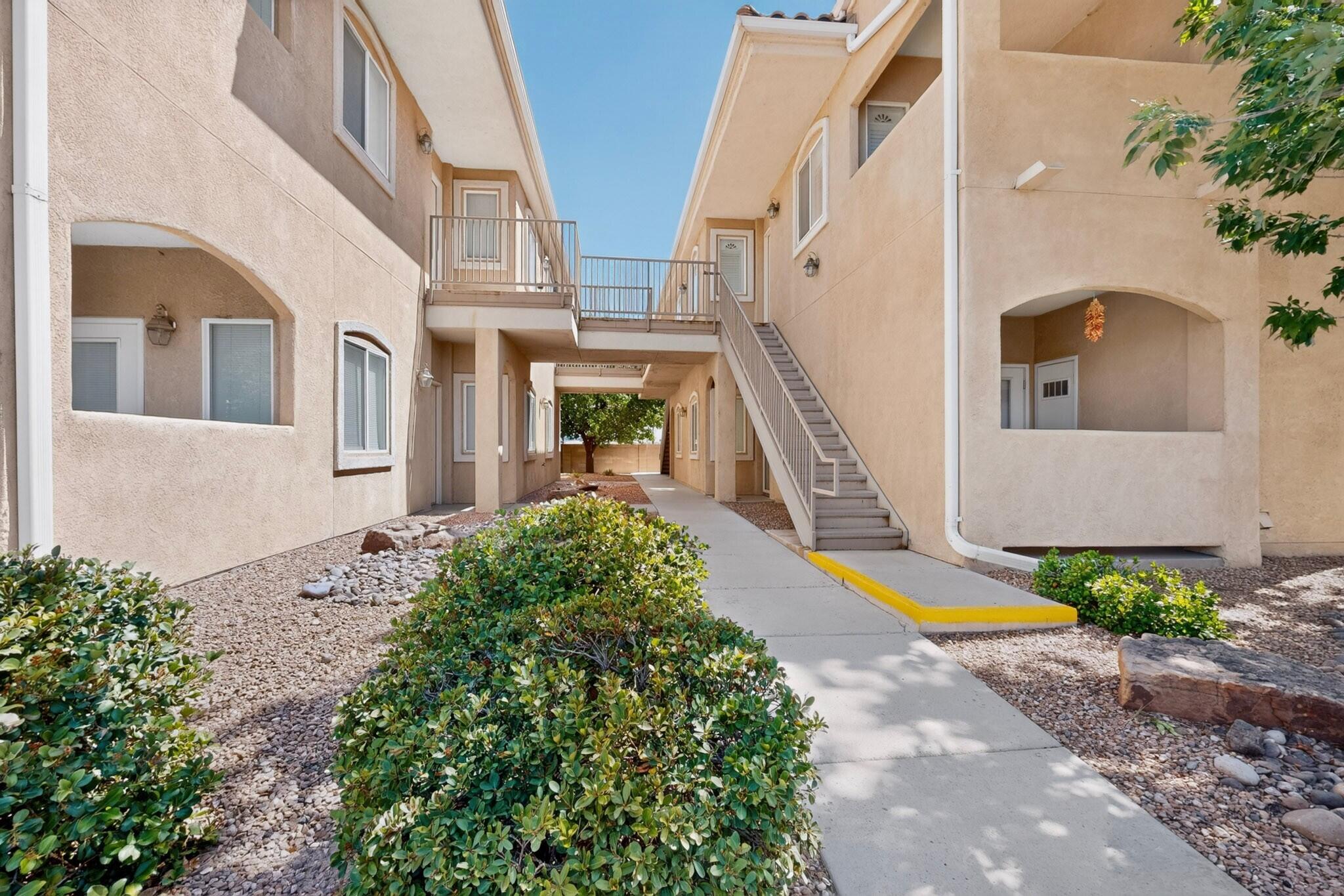6800 Vista Del Norte Road NE 2922