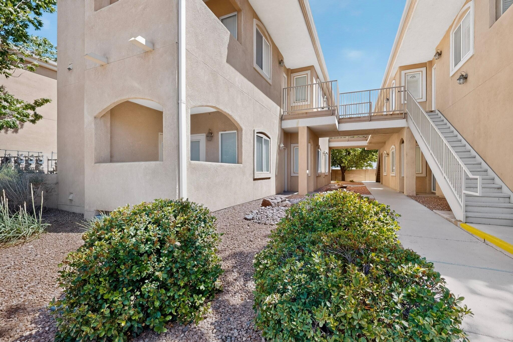 6800 Vista Del Norte Road NE 2922