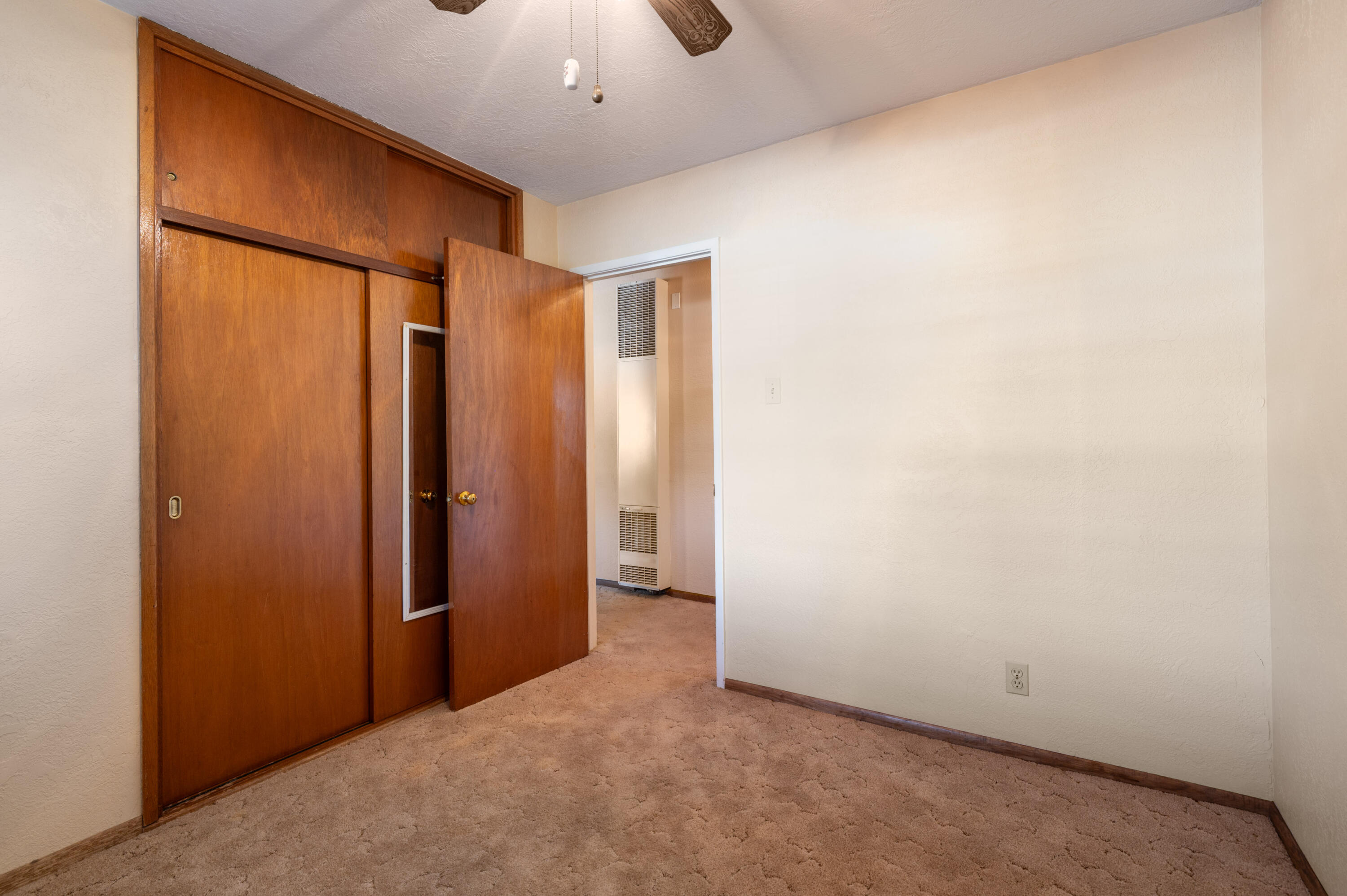 Albuquerque, New Mexico 87107, United States, 3 Bedrooms Bedrooms, ,2 BathroomsBathrooms,Residential,Active,240160