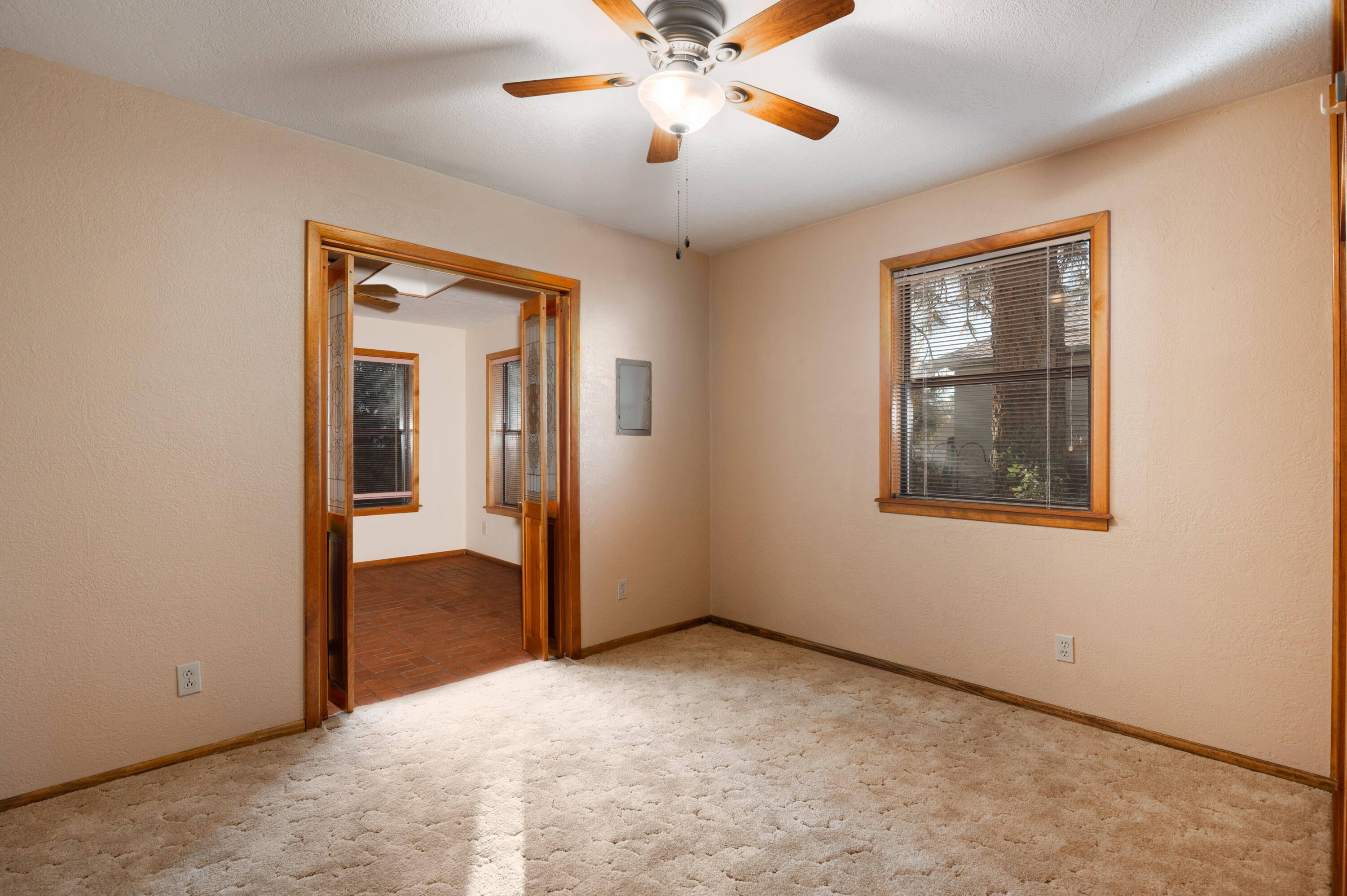 Albuquerque, New Mexico 87107, United States, 3 Bedrooms Bedrooms, ,2 BathroomsBathrooms,Residential,Active,240160