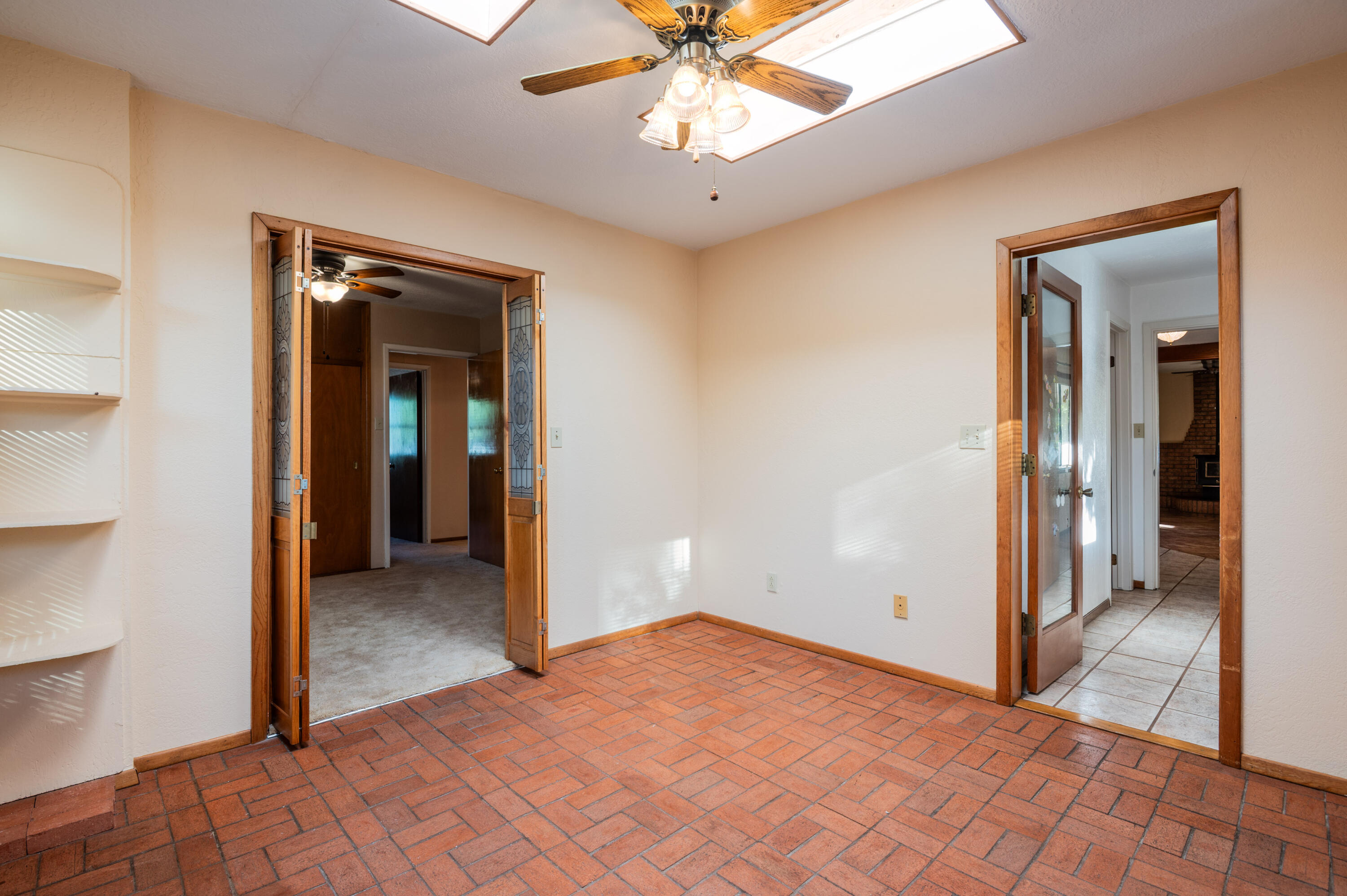 Albuquerque, New Mexico 87107, United States, 3 Bedrooms Bedrooms, ,2 BathroomsBathrooms,Residential,Active,240160