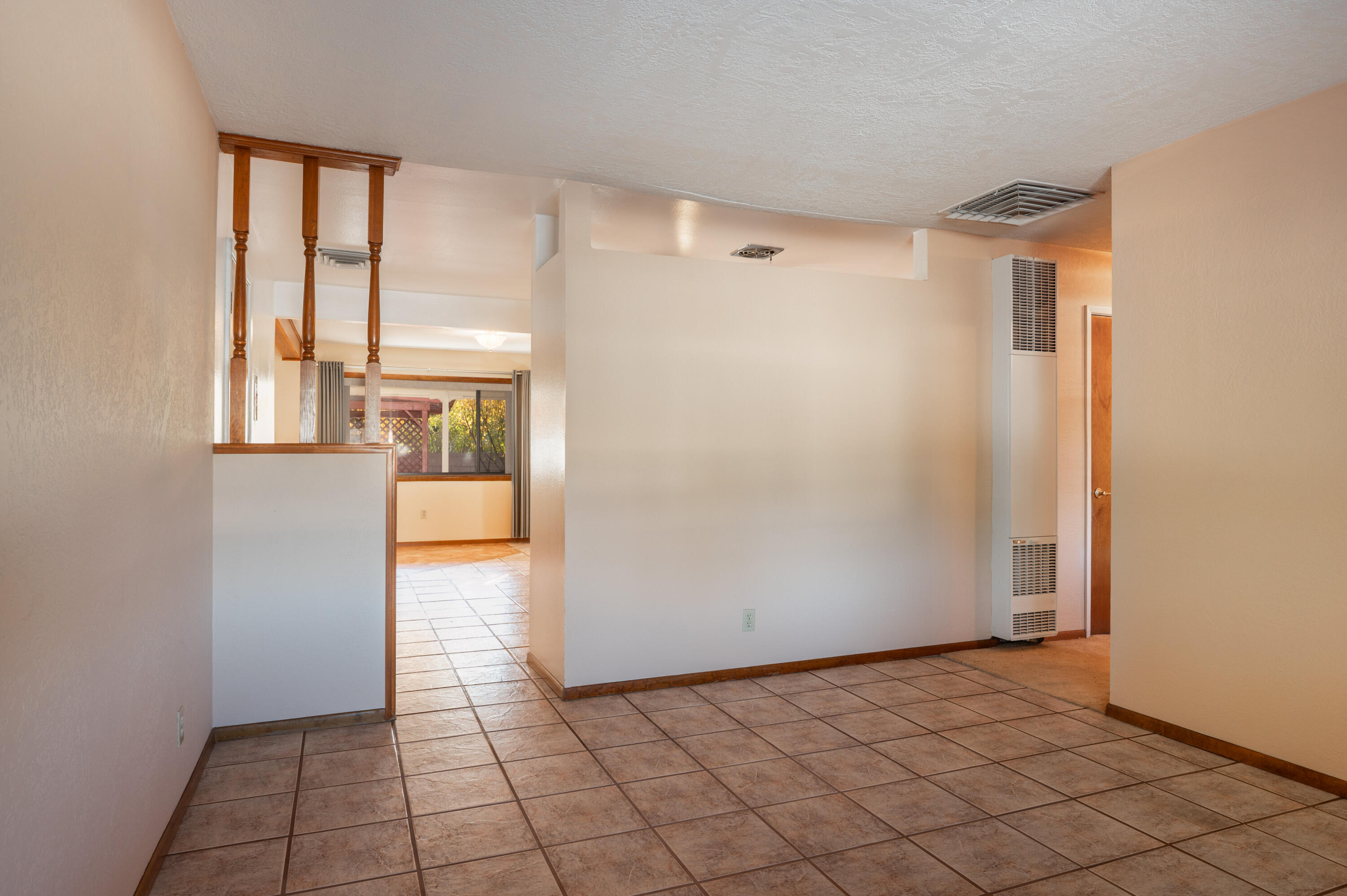 Albuquerque, New Mexico 87107, United States, 3 Bedrooms Bedrooms, ,2 BathroomsBathrooms,Residential,Active,240160