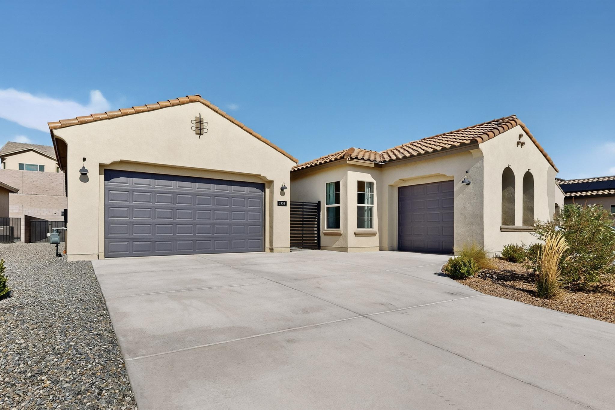 1715 Deer Valley Trail NW