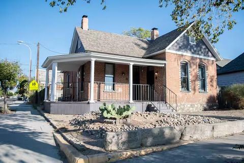 502 Arno Street SE Albuquerque NM 87102