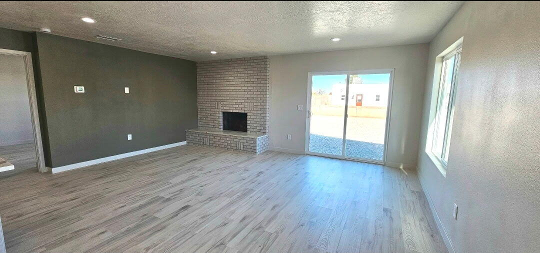 505 Los Arboles Avenue NW