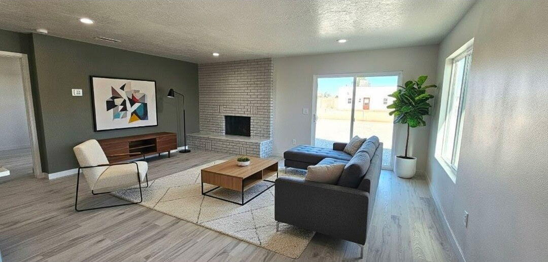 505 Los Arboles Avenue NW