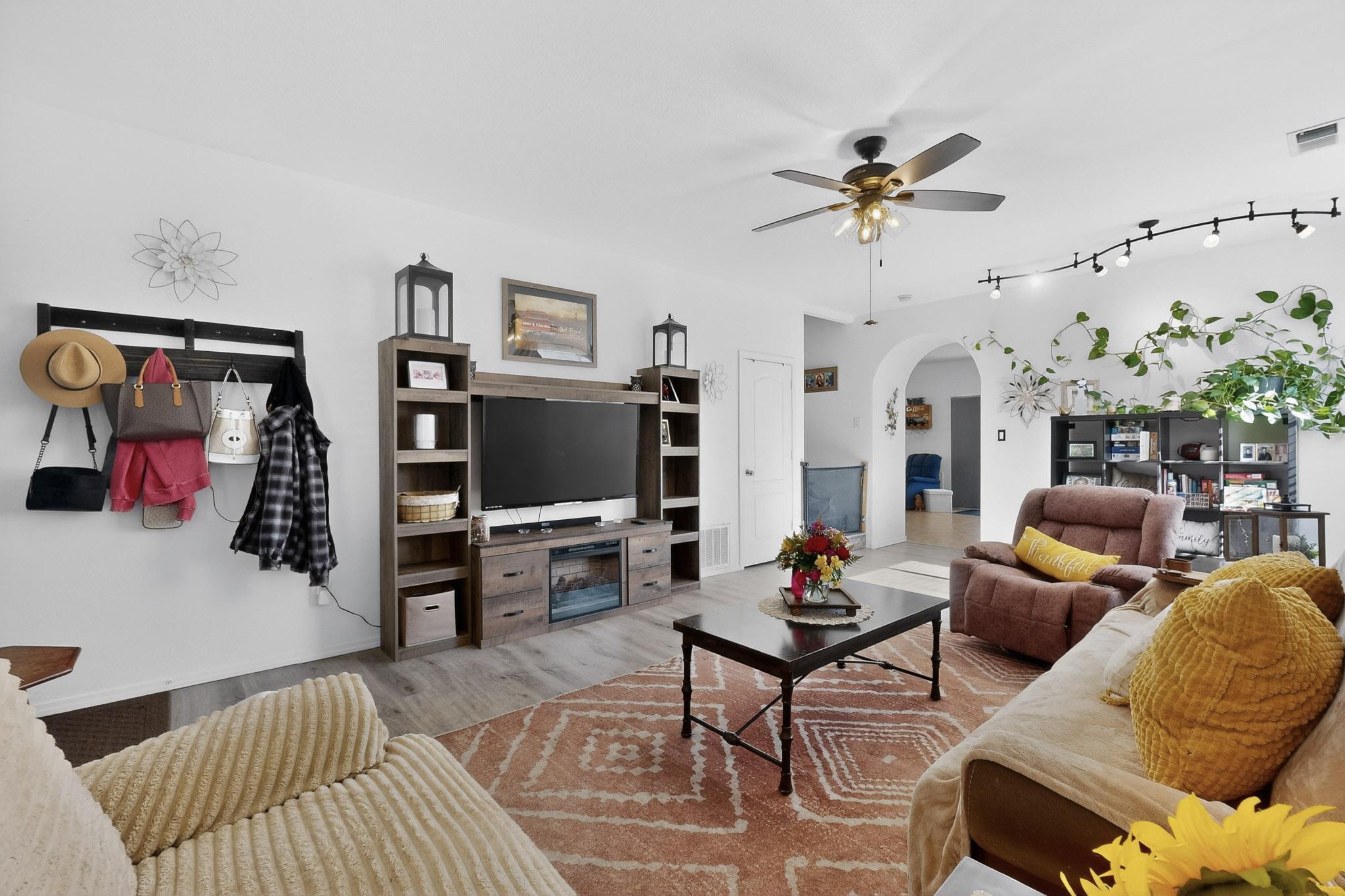 2512 Mountain Gate Lane SW