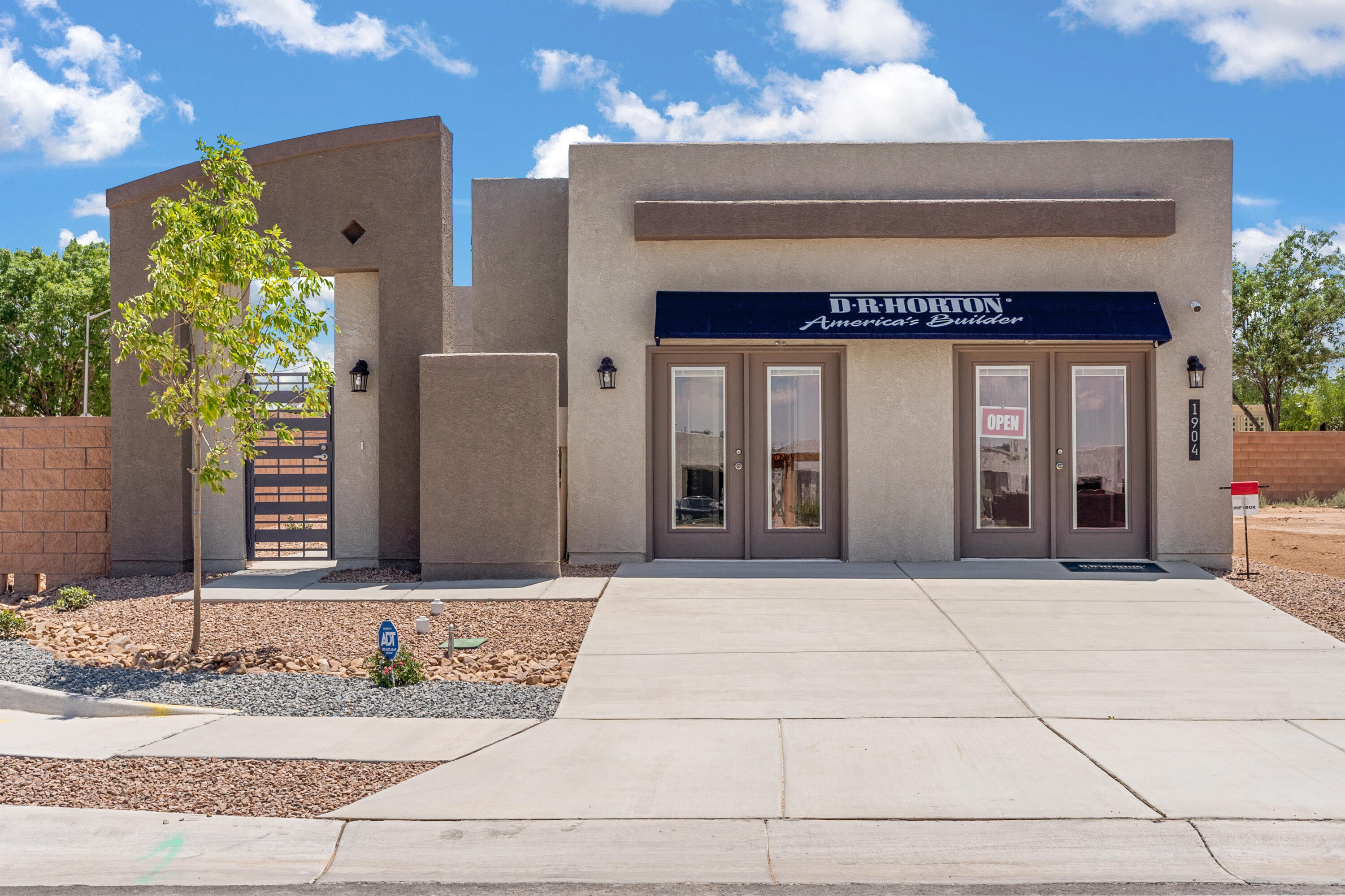 View Los Lunas, NM 87031 house
