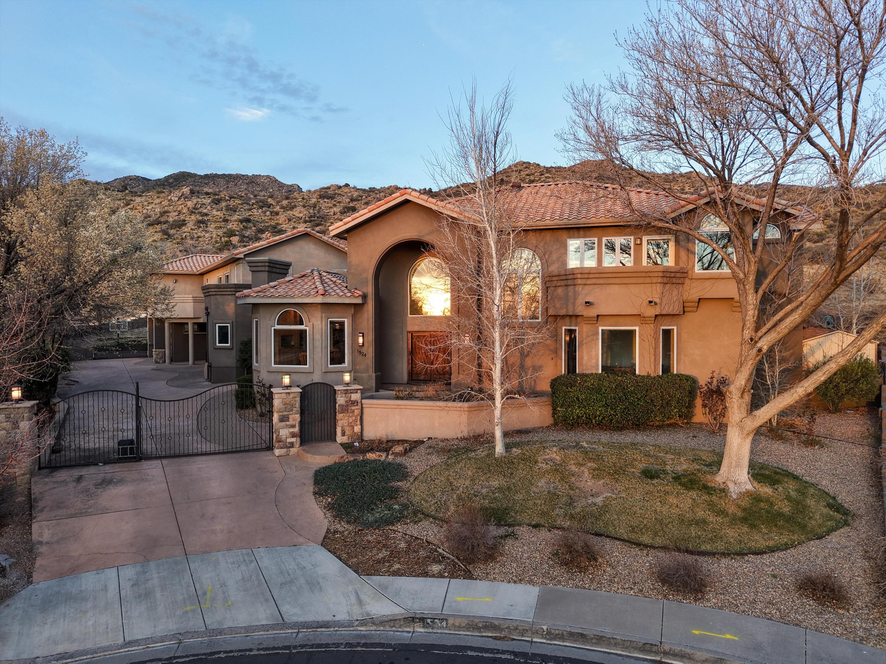 1524 Tejana Mesa Place NE