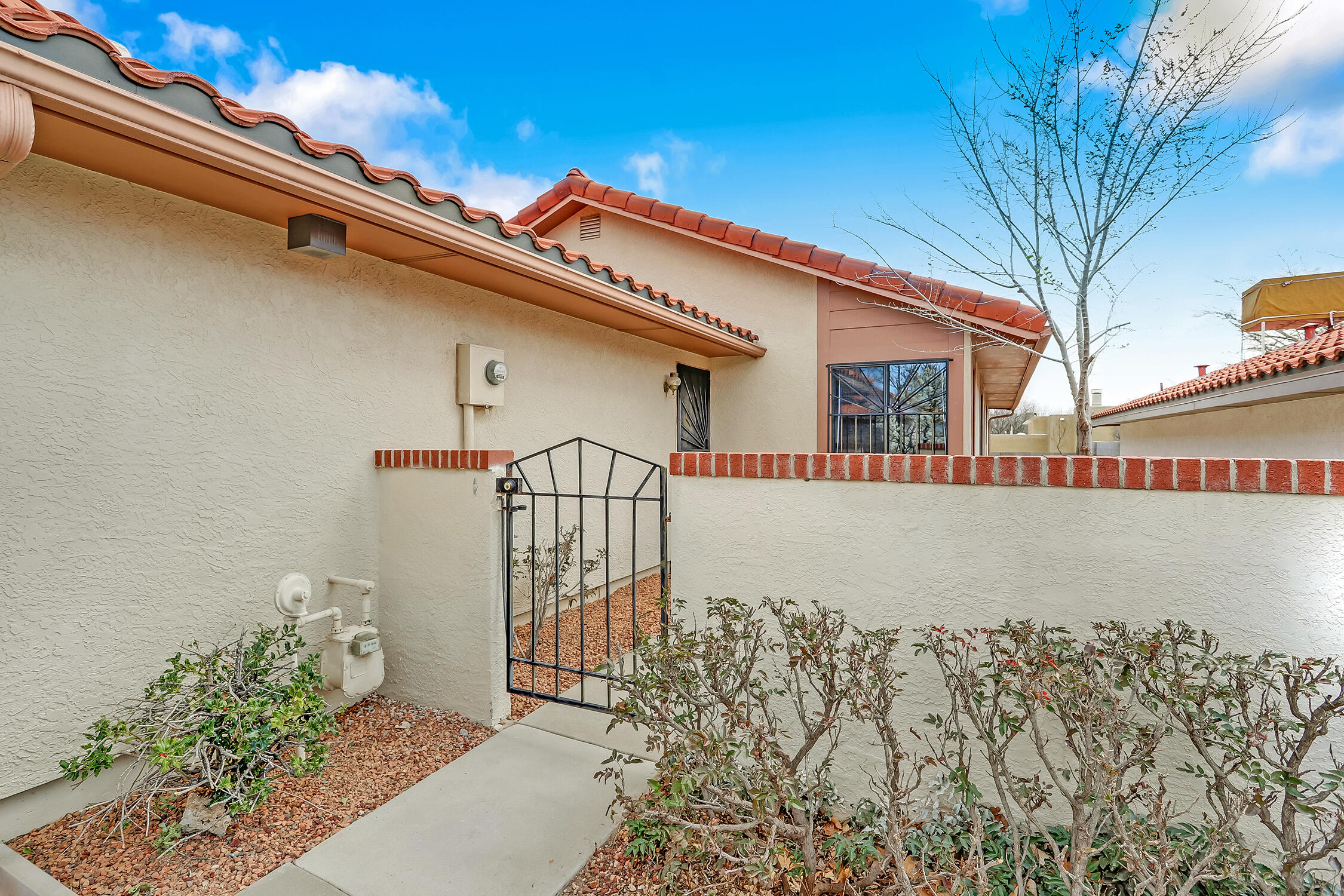 10326 Oso Redondo NE