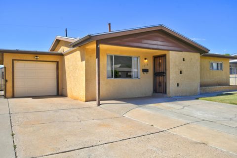Photo of 1513 SHIRLEY Street NE, Albuquerque, NM 87112 (MLS # 1091579)