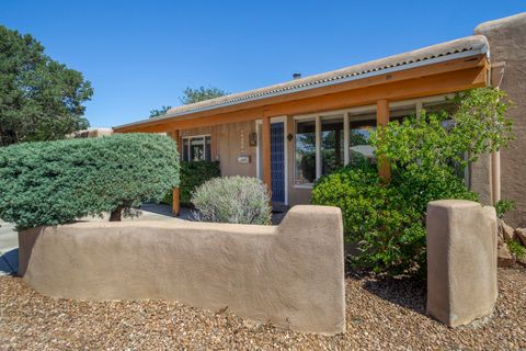 Homes For Sale - 3915 Smith Avenue<br/> Bernalillo County, Albuquerque, NM 87108