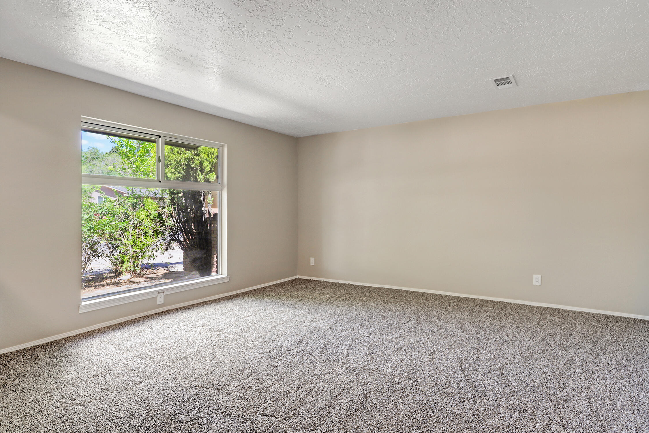 10408 Cielito Lindo NE