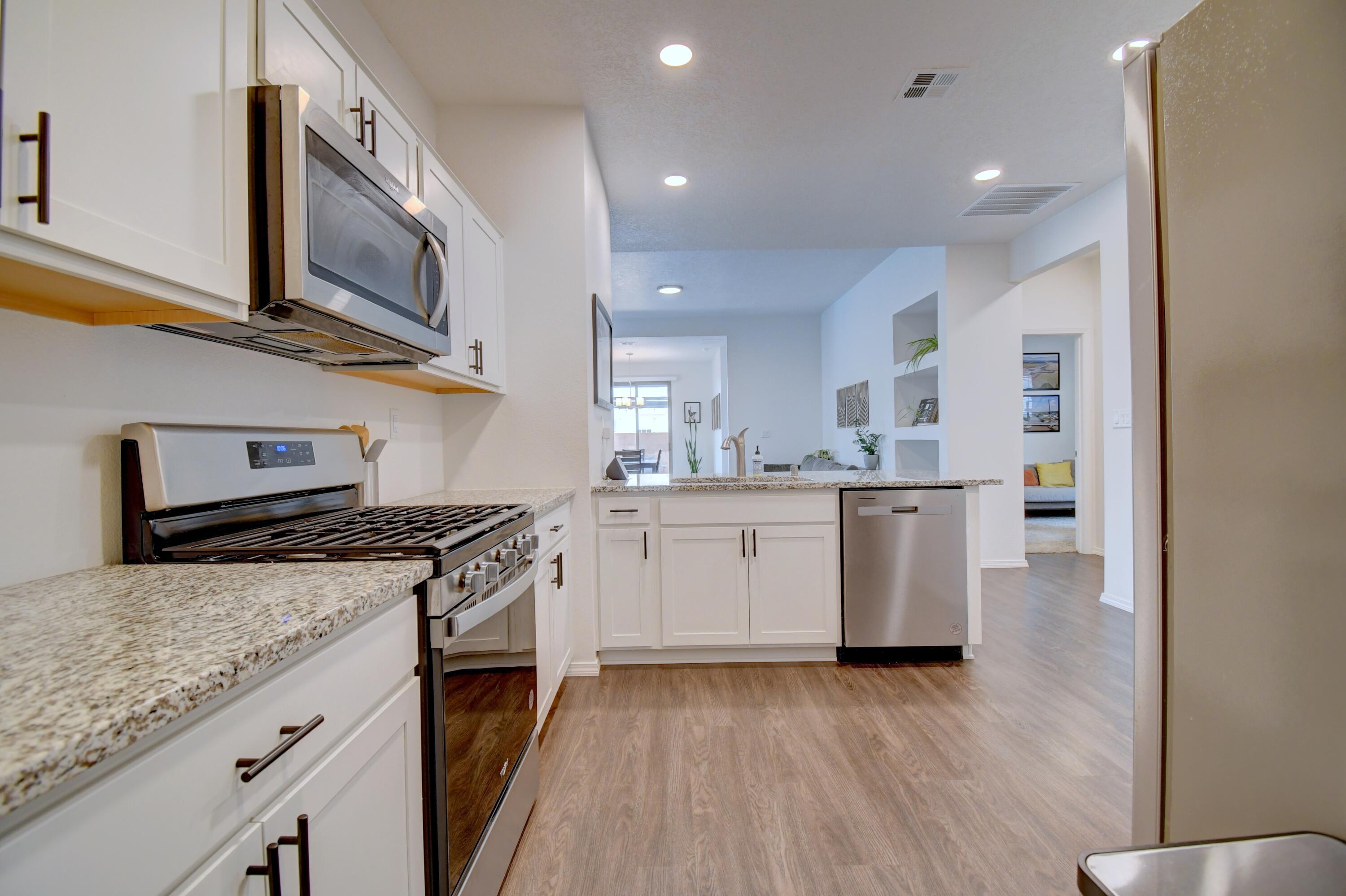 4373 Lauren Loop NE