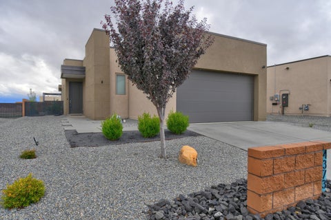 Photo of 4373 Lauren Loop NE, Rio Rancho, NM 87124 (MLS # 1111494)