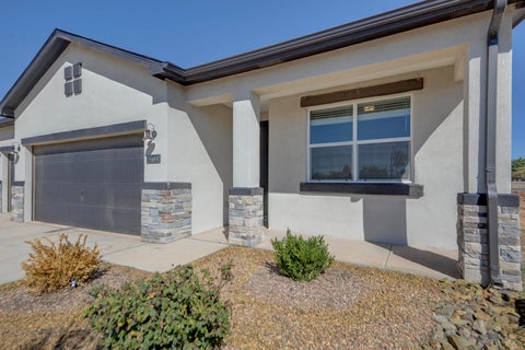 Photo of 505 9th Avenue NE, Rio Rancho, NM 87124 (MLS # 1112132)