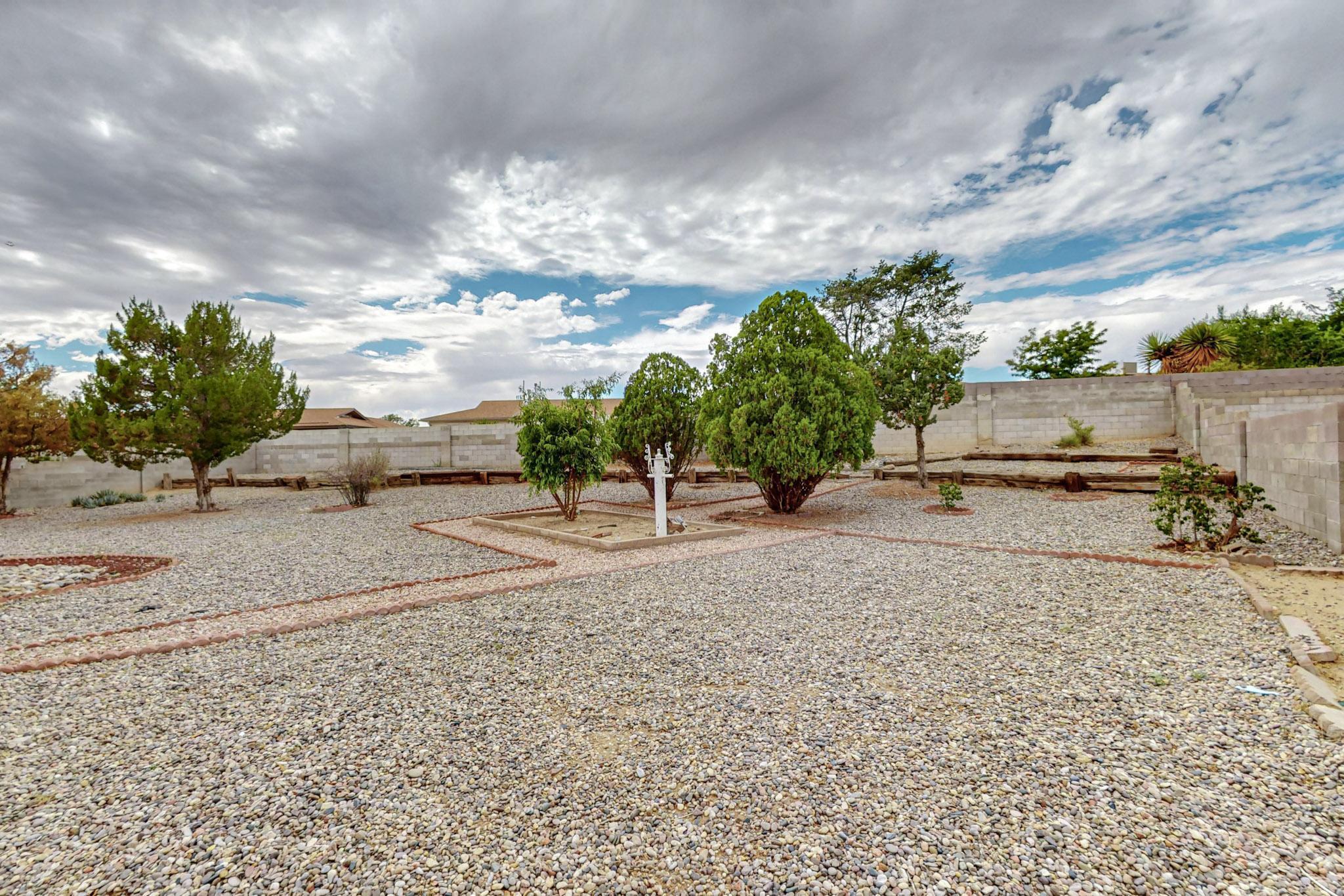 671 Campfire Road, Rio Rancho, New Mexico image 48