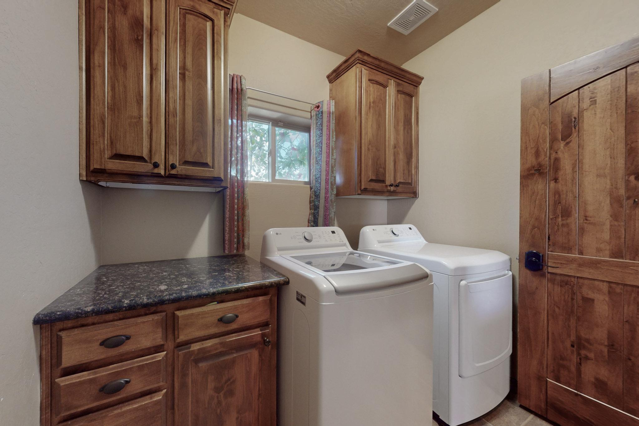 2403 Mountain Road, Albuquerque, New Mexico image 24