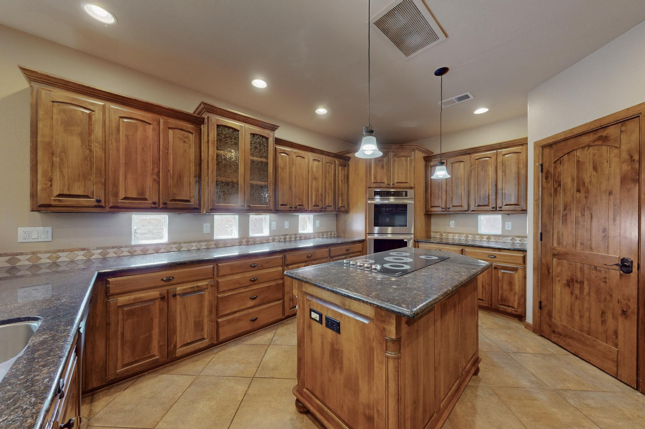 2403 Mountain Road, Albuquerque, New Mexico image 2
