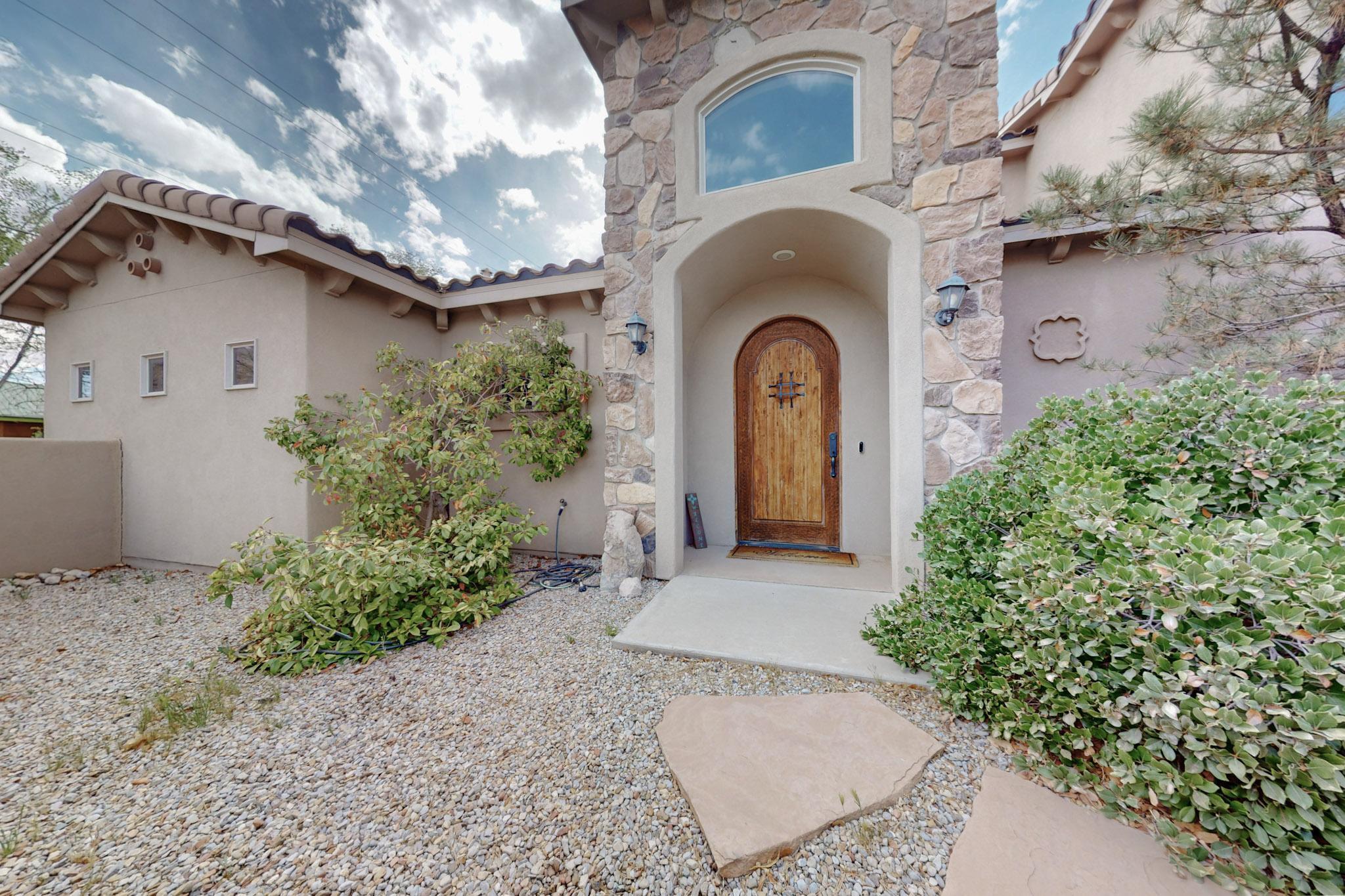2403 Mountain Road, Albuquerque, New Mexico image 1