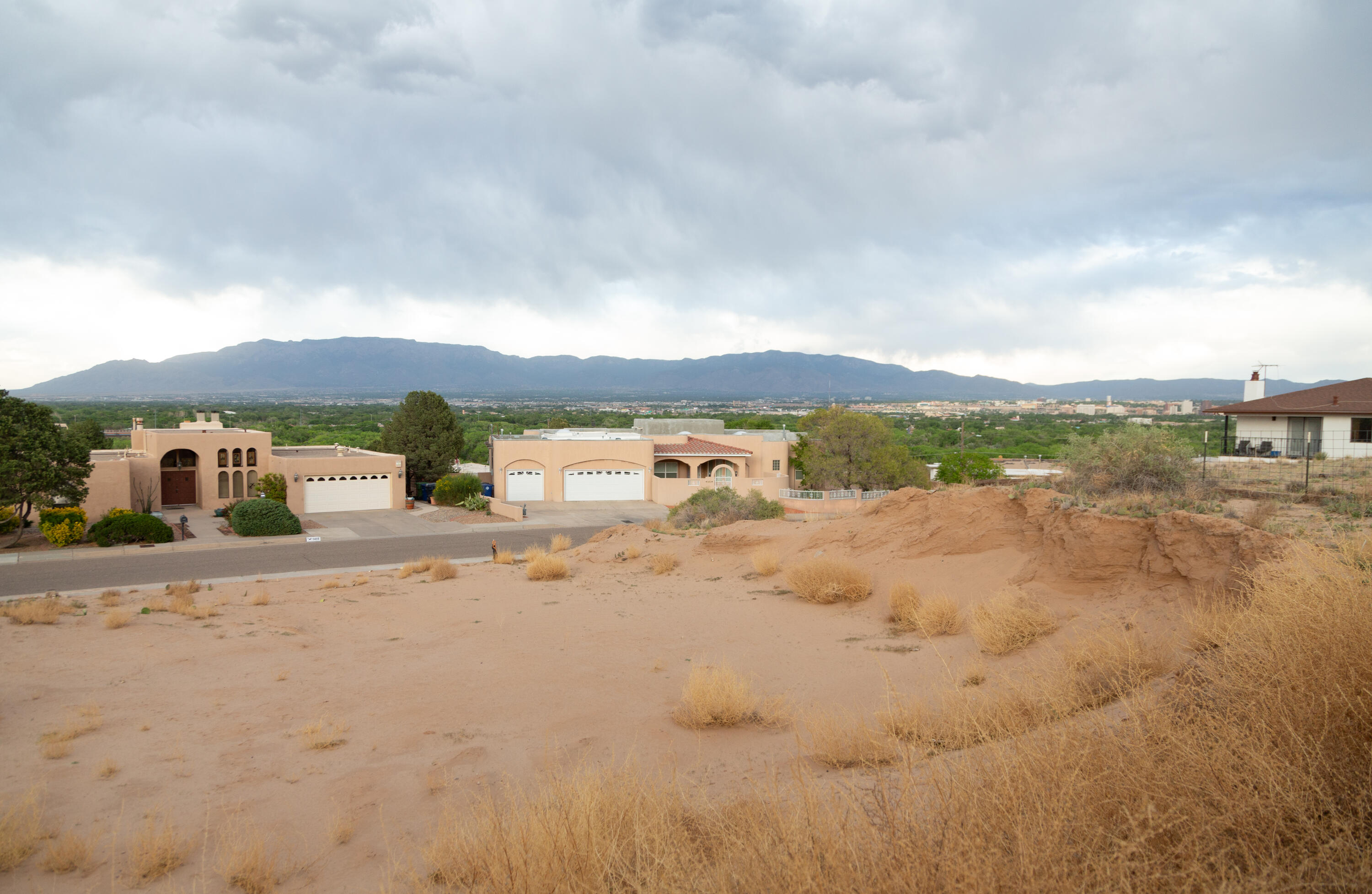 1407 Crescent Drive, Albuquerque, New Mexico image 1