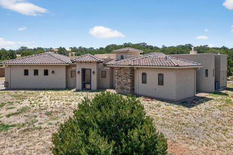 Photo of 39 Nature Pointe Drive, Tijeras, NM 87059 (MLS # 1089591)