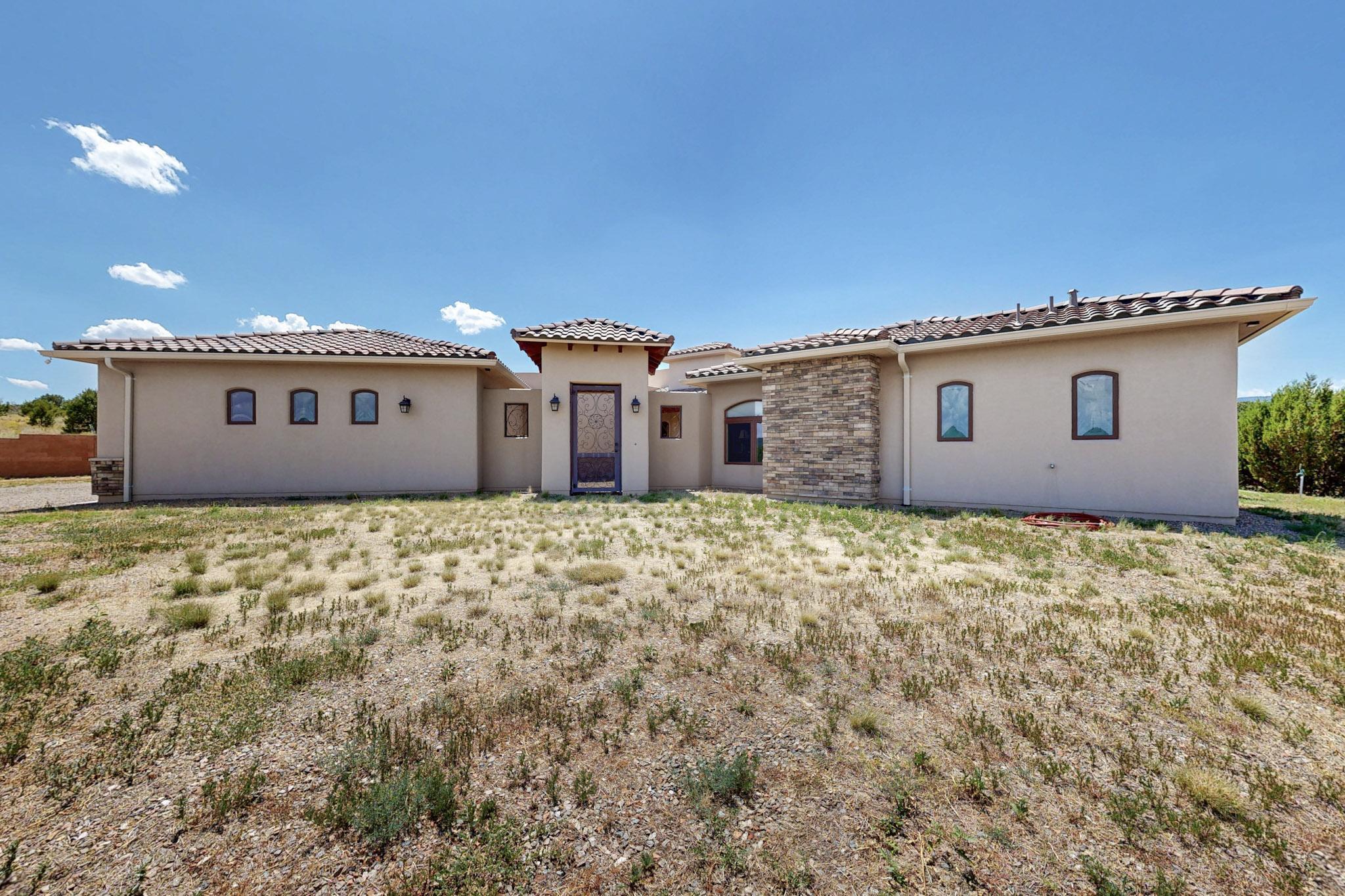 39 Nature Pointe Drive