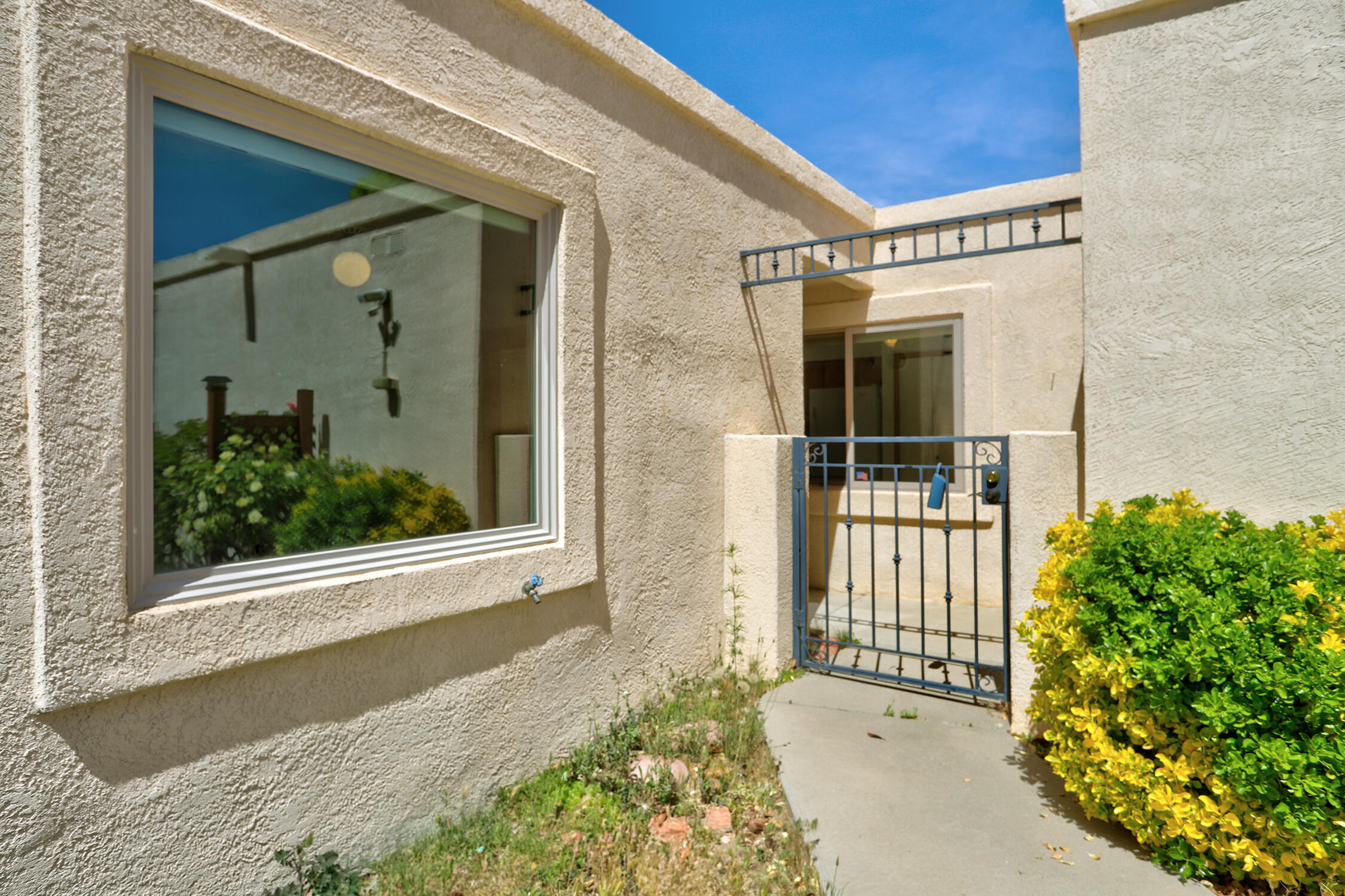 4925 Edwards Drive NE