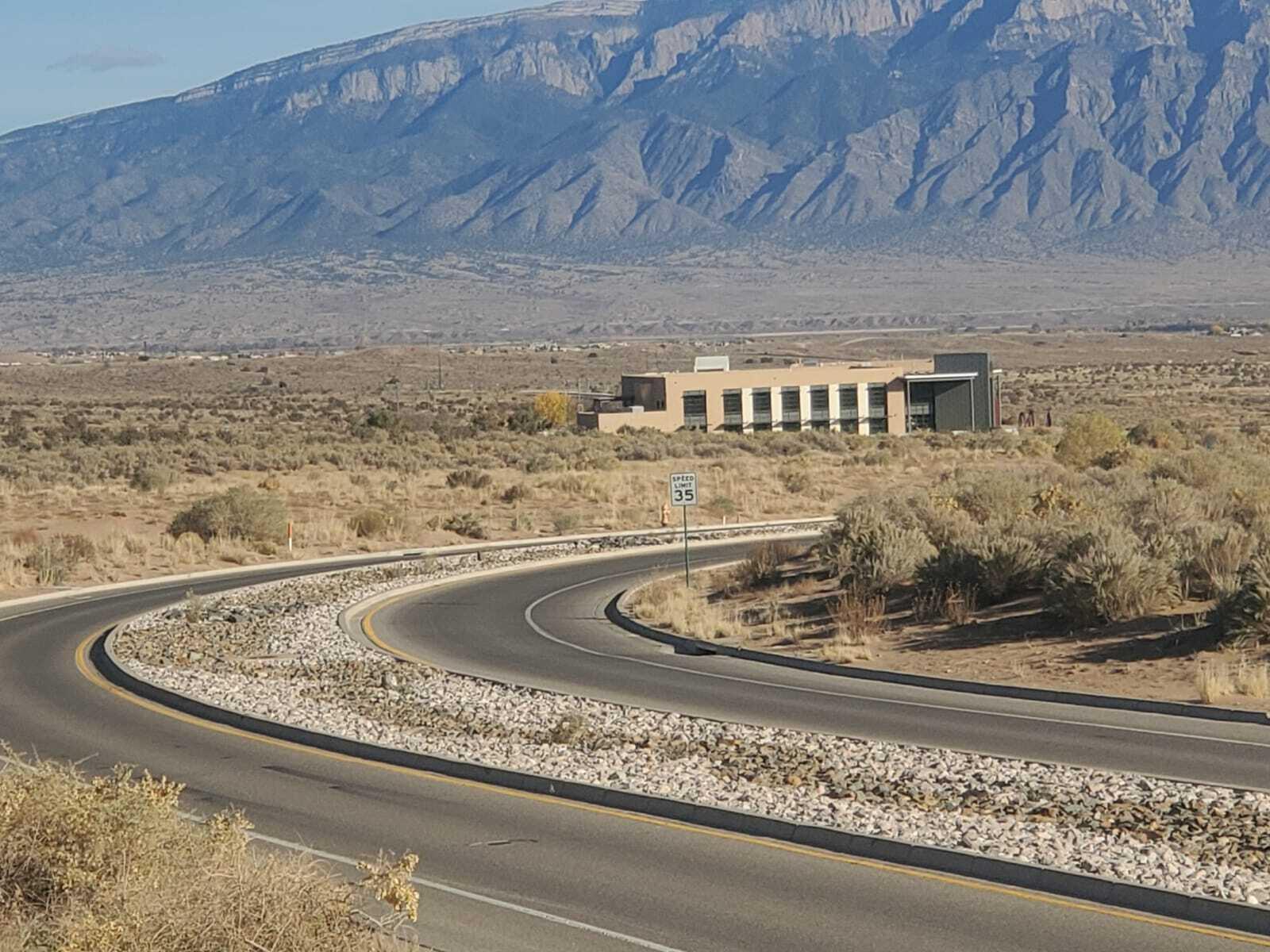 2216 King Boulevard NE