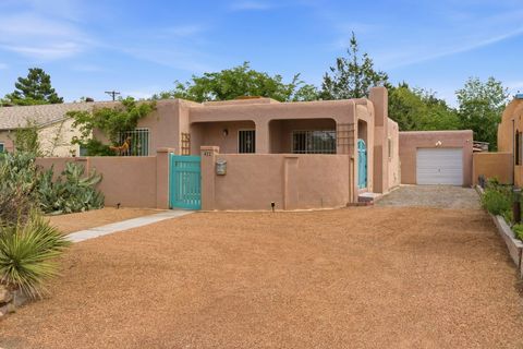 Homes For Sale - 422 Carlisle Boulevard<br/> Albuquerque, NM 87106